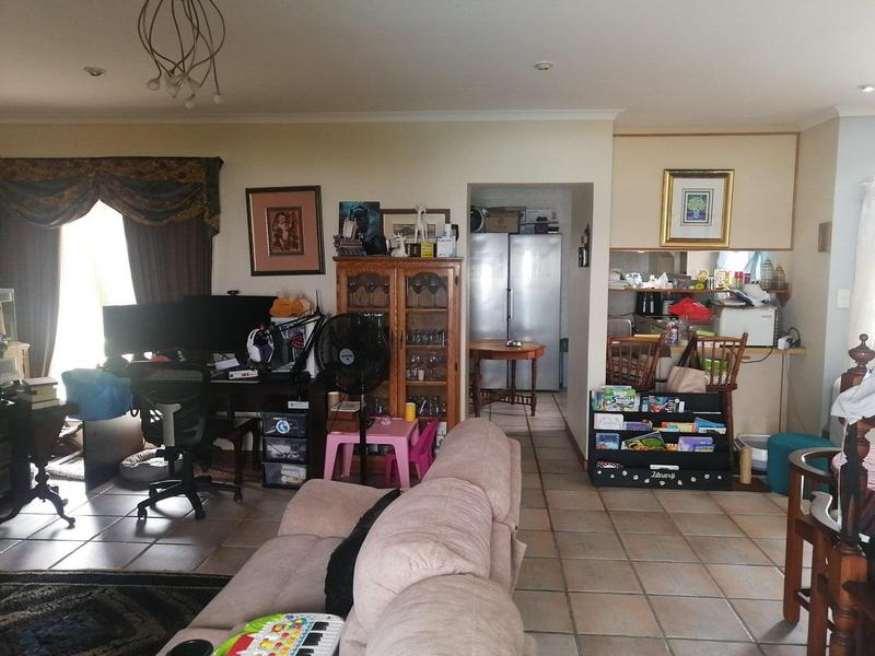 5 Bedroom Property for Sale in Outeniqua Strand Western Cape